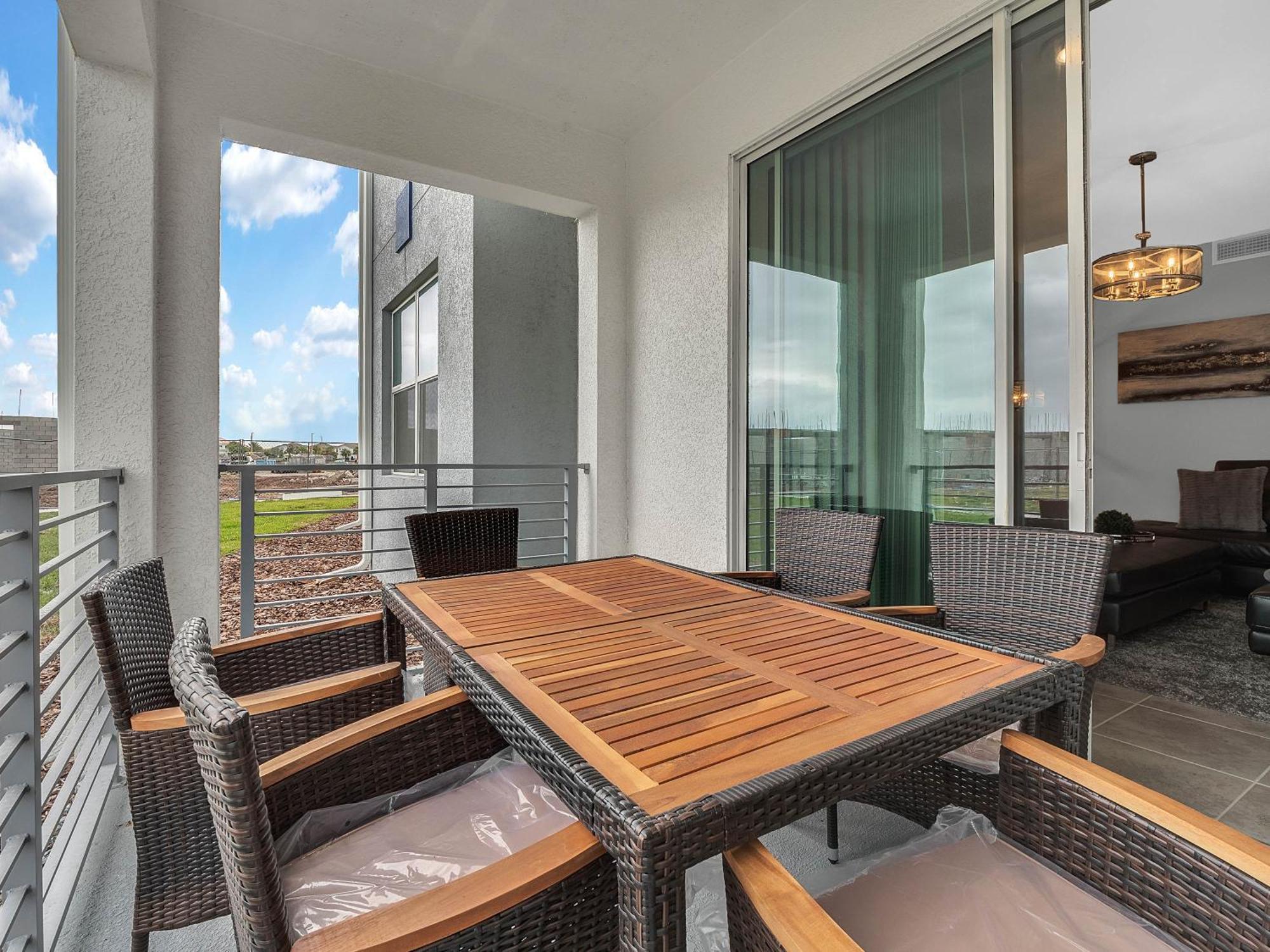 Apartment 2 Bedrooms - 2 Bathrooms - Storey 3120-106 Pc *