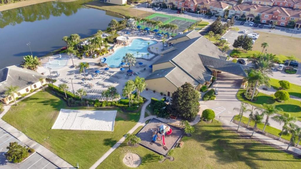 5 Bedrooms - 4 Bathrooms - Paradise Palms 2979 Bp *