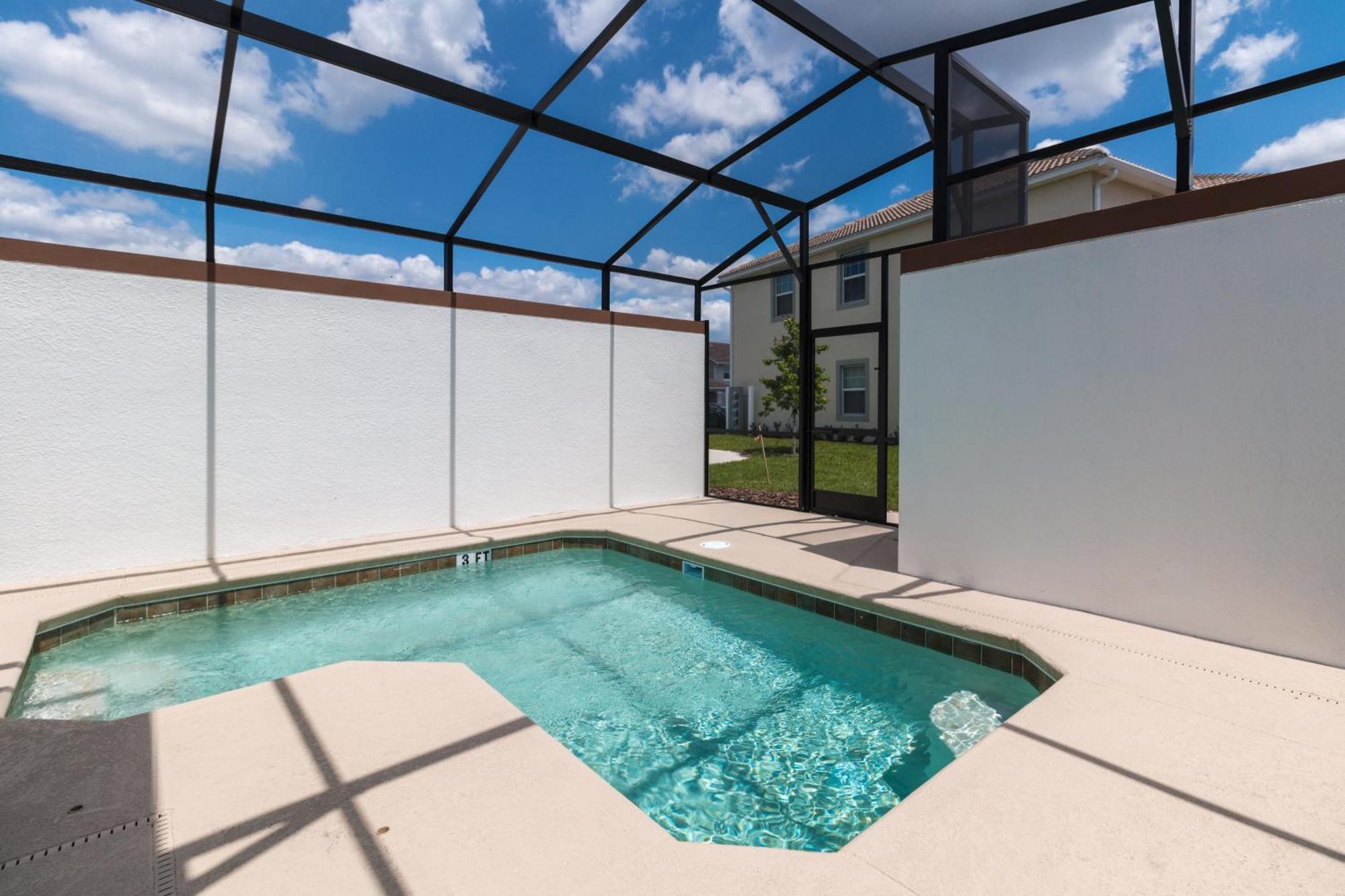 5 Bedrooms - 4 Bathrooms - Storey Lake4849 Rc