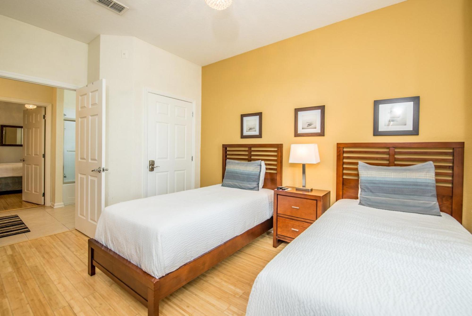 Vista Cay 77 By Orlando