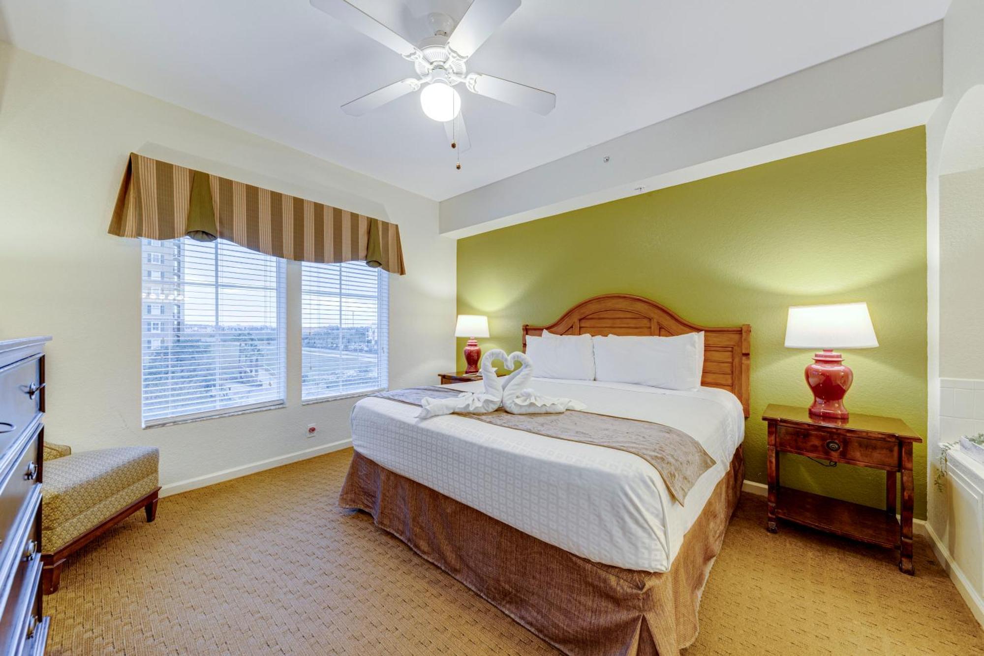 Elegant Retreat Near Disney *