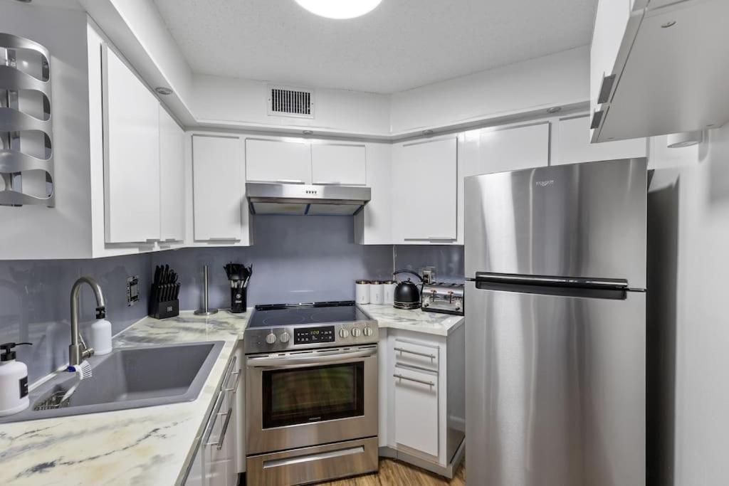 And Airport 15 Minutes From Luxury Apartment Orlando