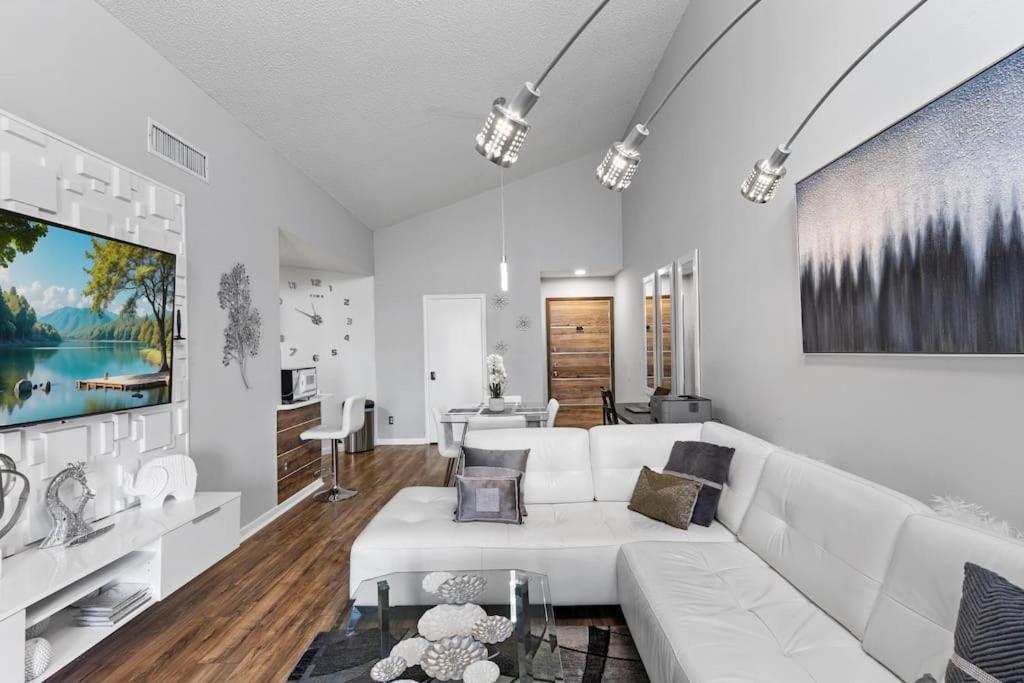 Apartment And Airport 15 Minutes From Luxury