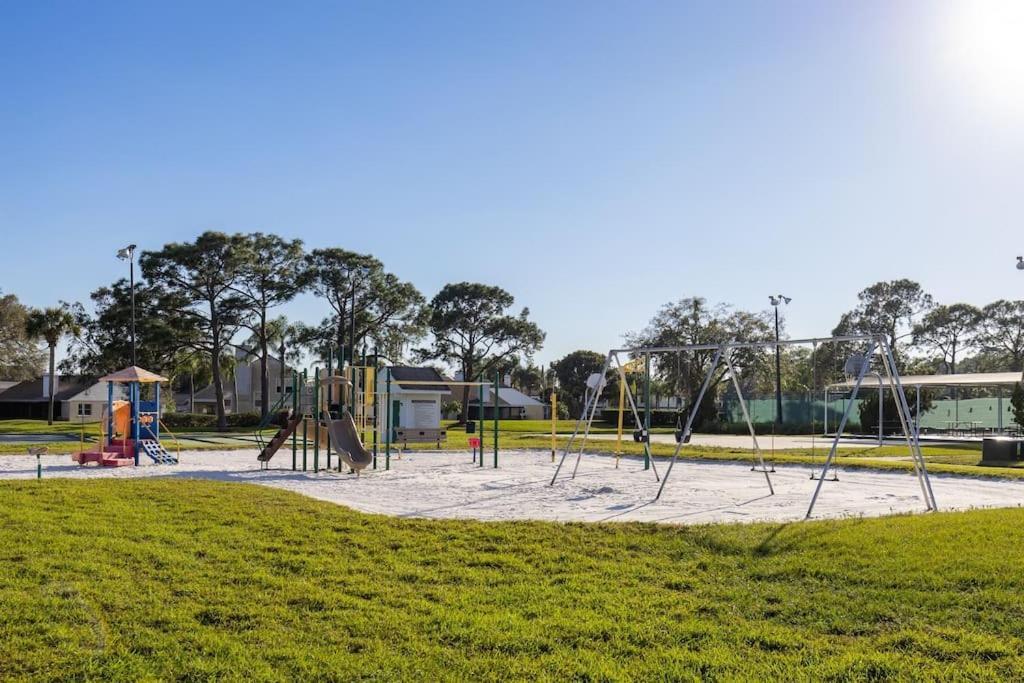 And Airport 15 Minutes From Luxury Apartment Orlando