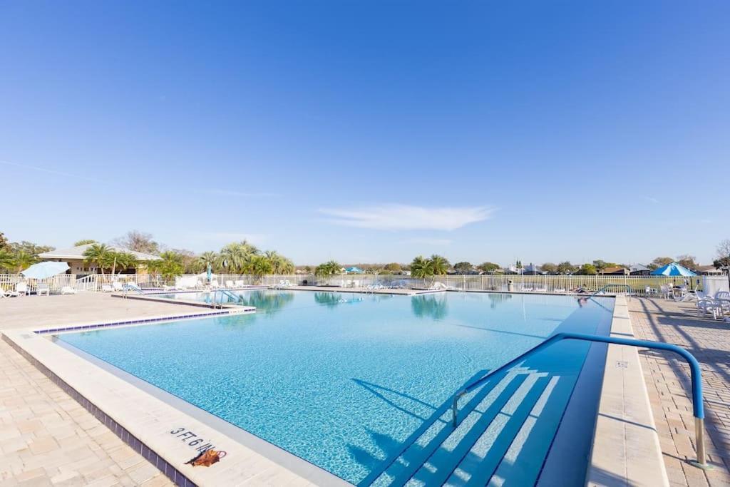 And Airport 15 Minutes From Luxury * Orlando