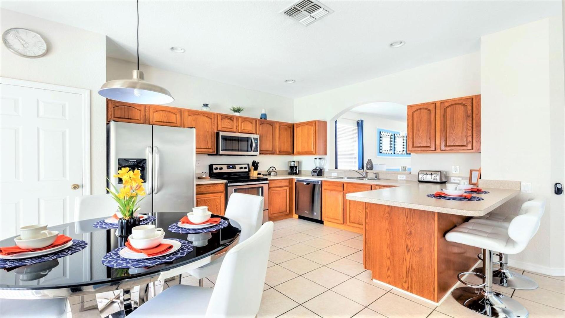 With Lakeview Close To W Pool *