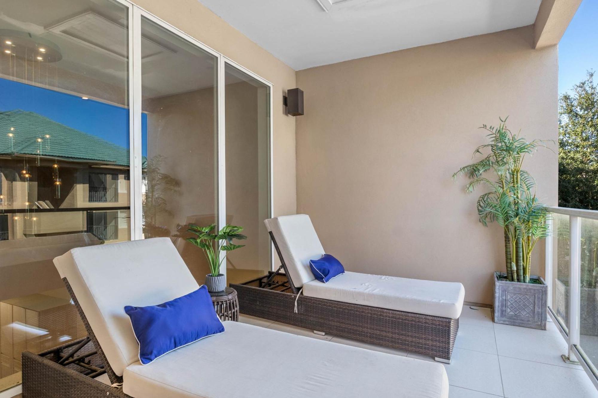 4 Bedroom- 4,5 Bathroom Magic Village 7603 Rd Orlando
