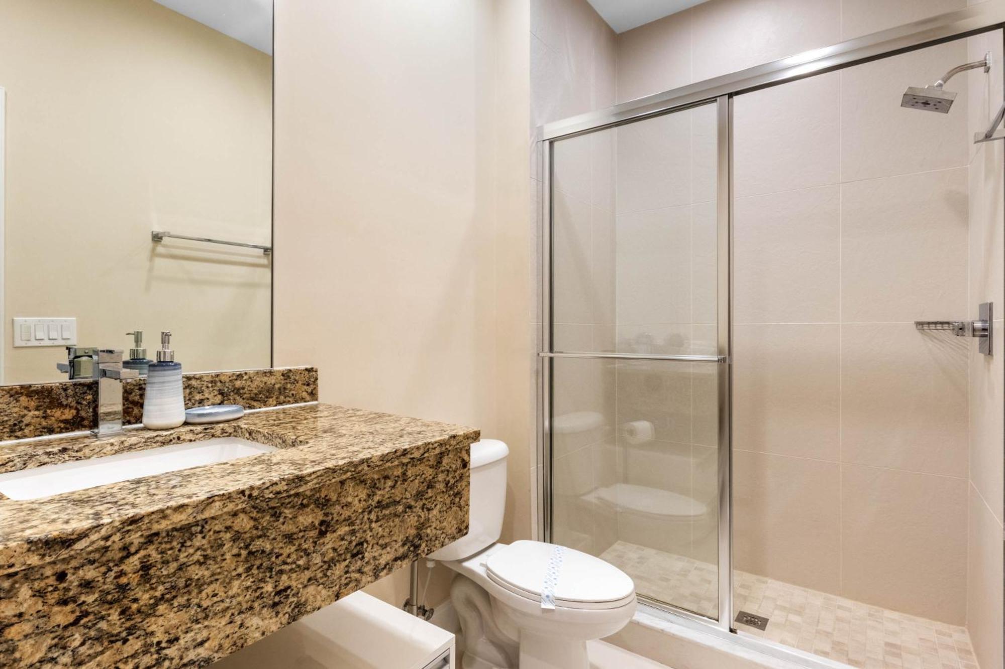 4 Bedroom- 4,5 Bathroom Magic Village 7603 Rd Holiday home Orlando