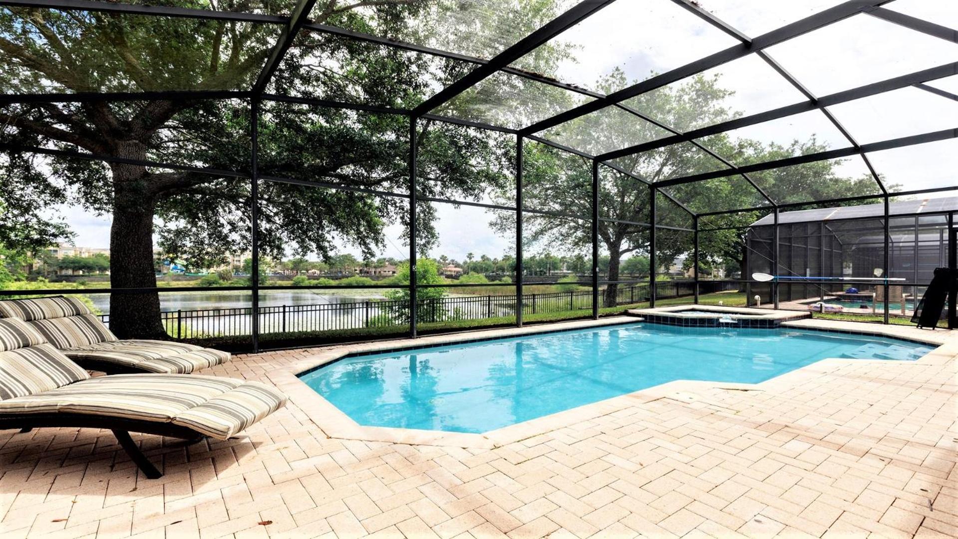 With Lakeview Close To W Pool *