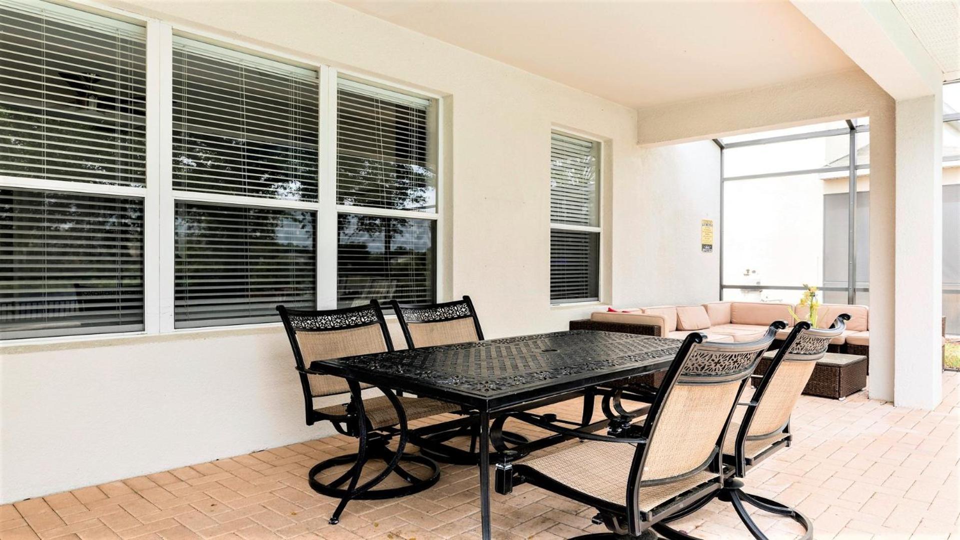 With Lakeview Close To W Pool Orlando