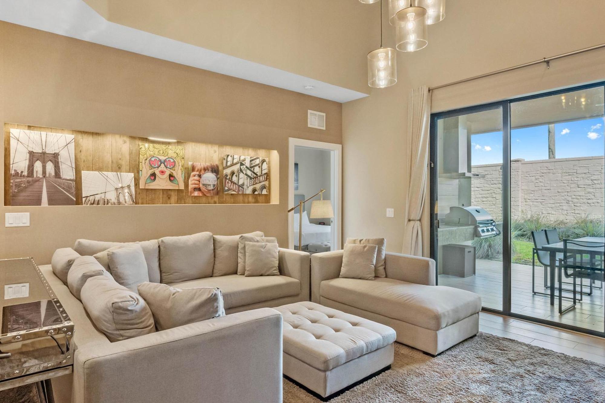 4 Bedroom - 5 Bathroom Magic Village 7575 Bd Holiday home *