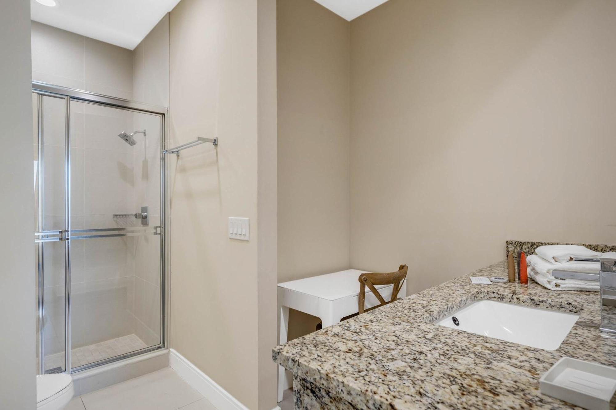 3 Bedroom- 3,5 Bathroom Magic Village 7669 Rd Holiday home Orlando