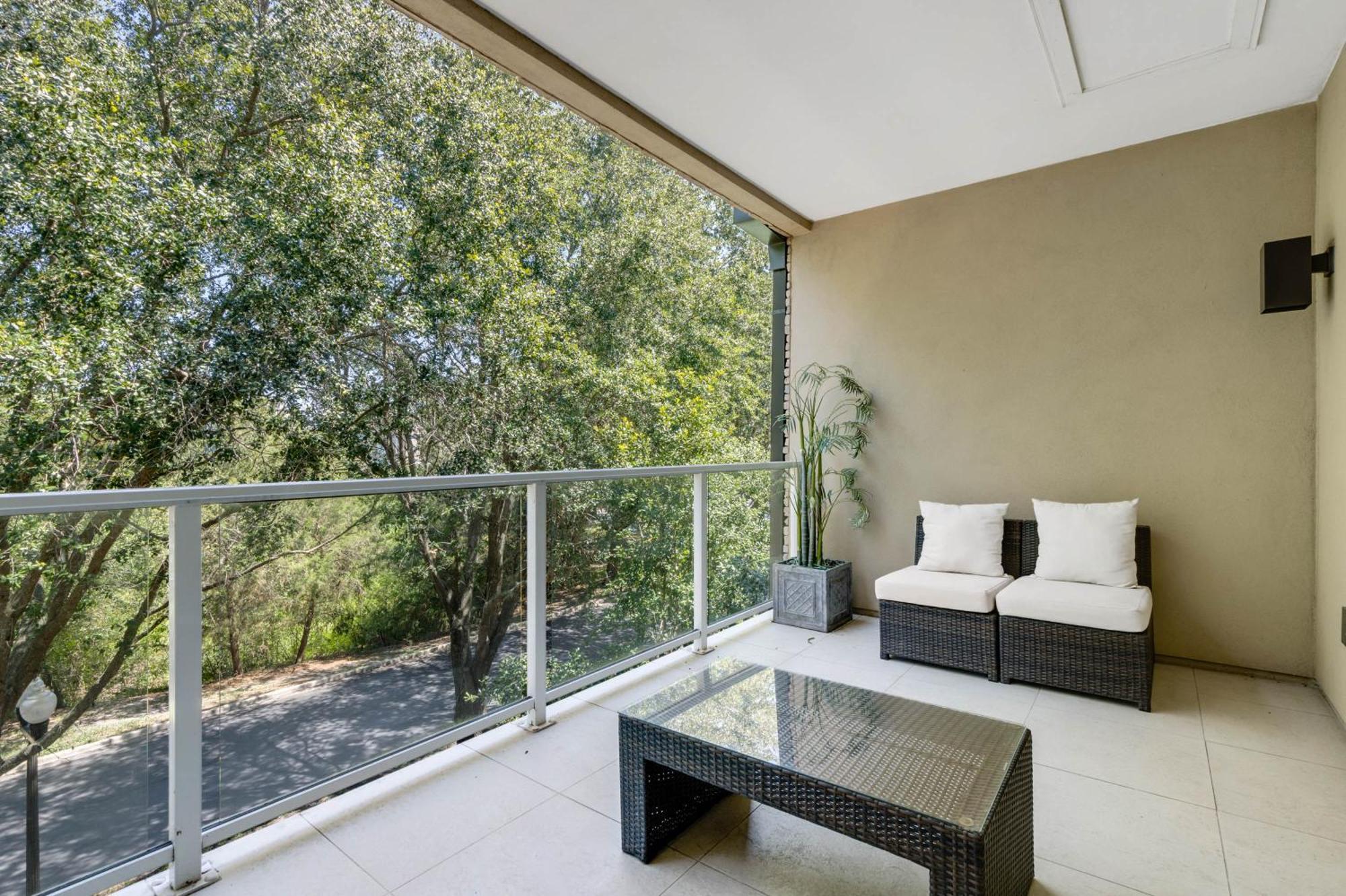 3 Bedroom- 3,5 Bathroom Magic Village 7669 Rd