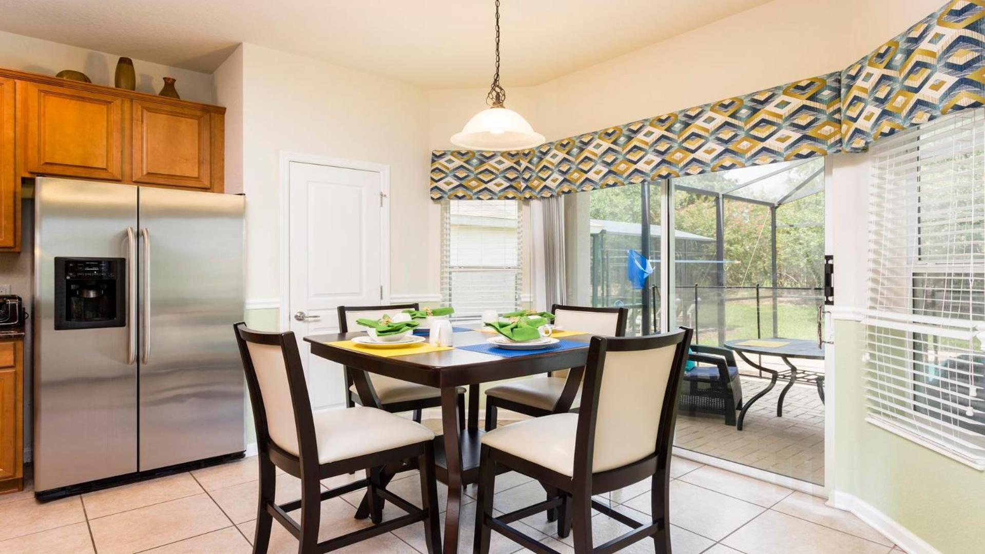 Windsor Hills 6br Cozy Pool/spa 2miles Holiday home