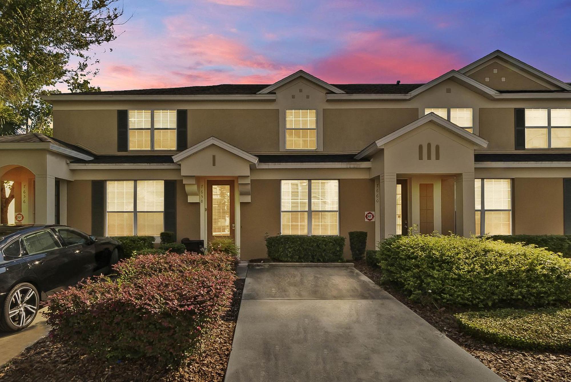 Windsor Hills 1052 By