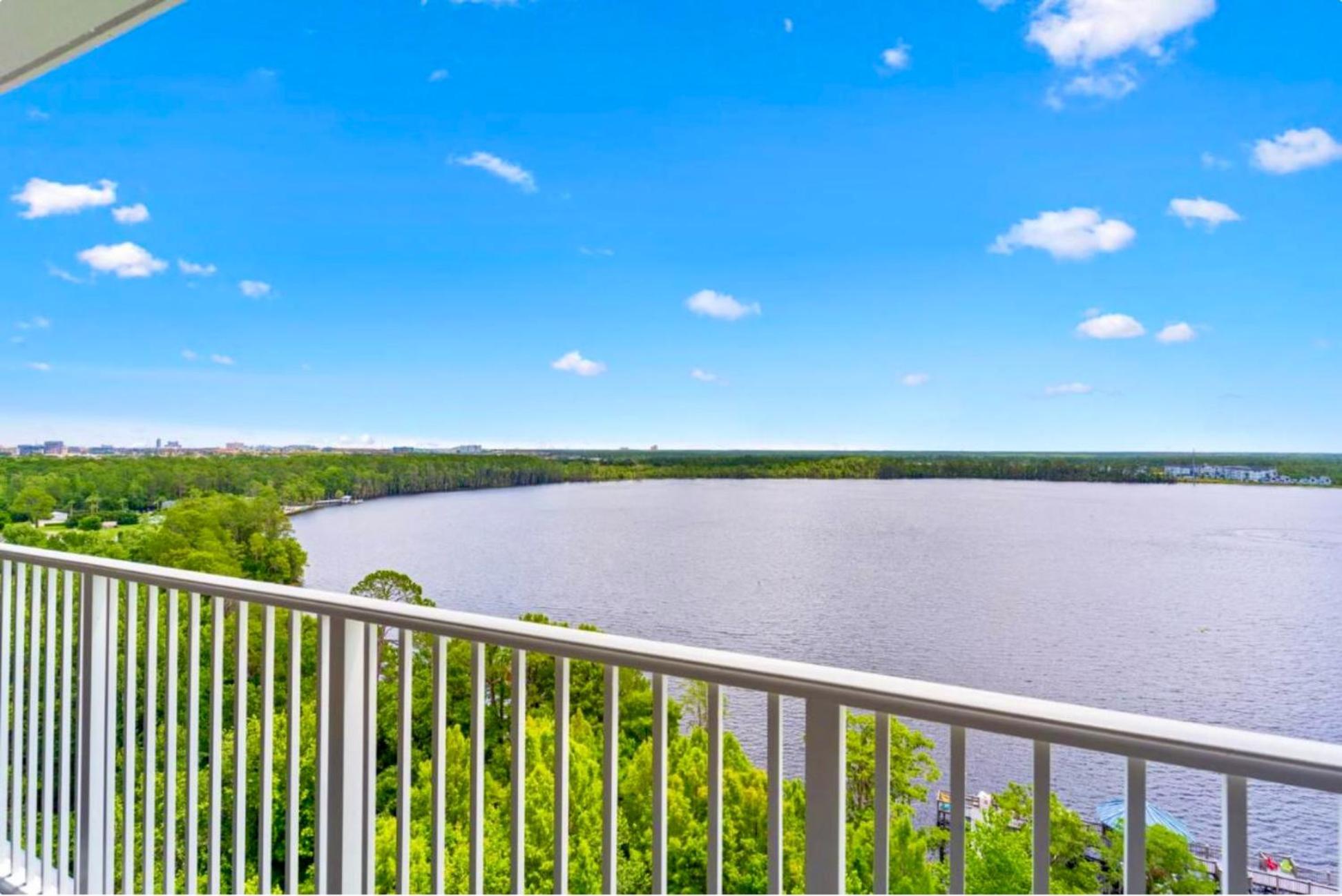 Balcony King - & Pool View *