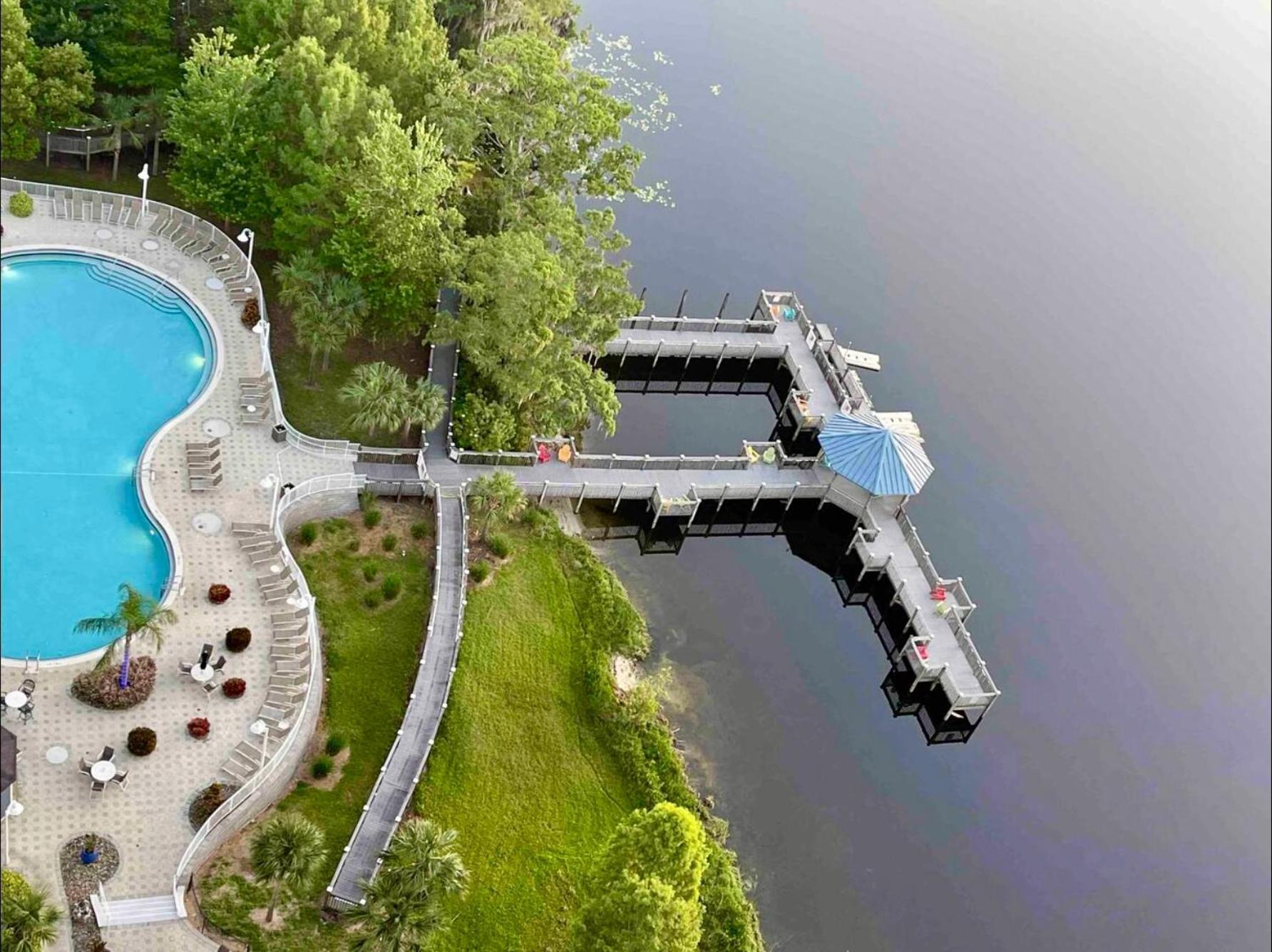 Balcony King - & Pool View