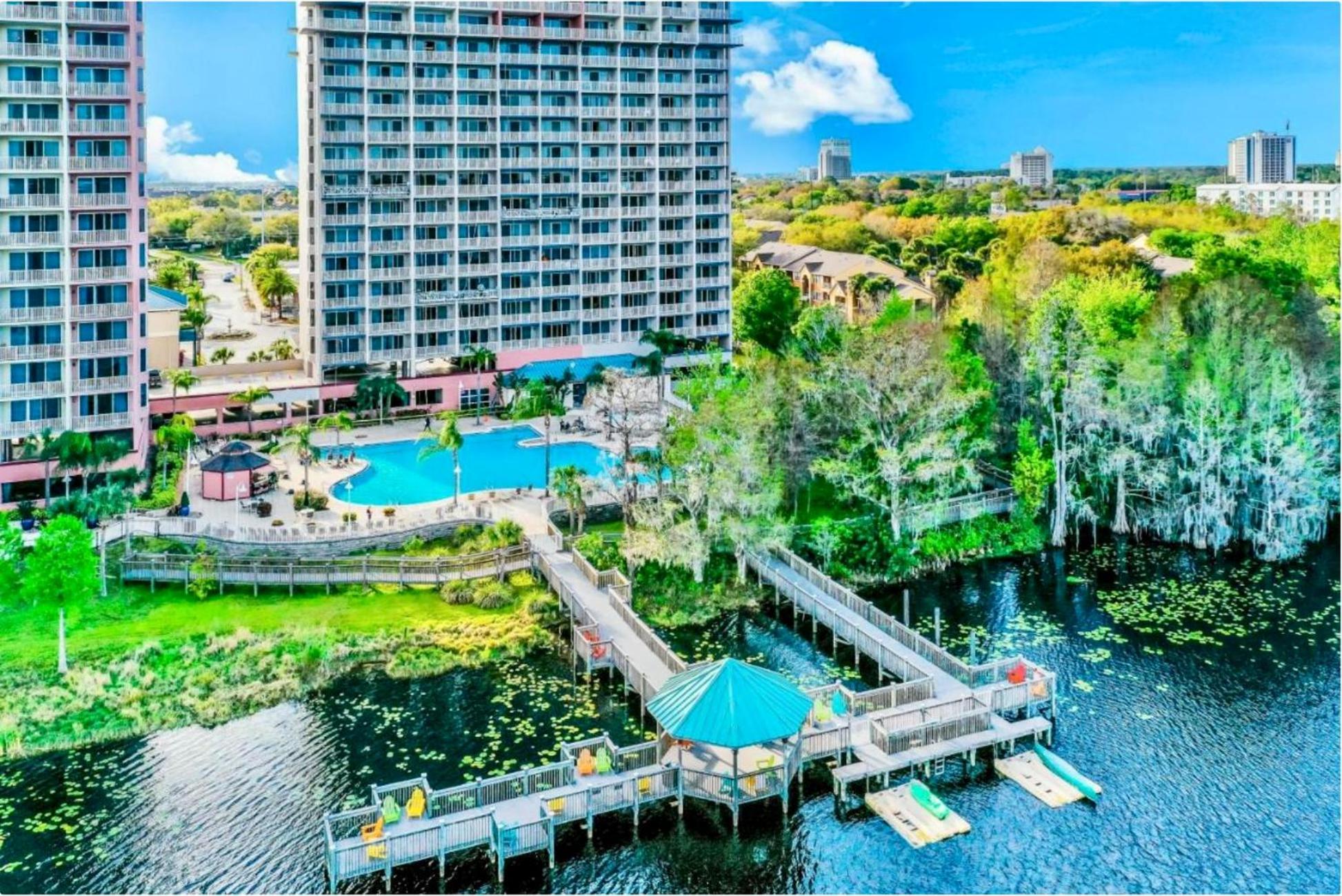 Balcony King - & Pool View * Orlando