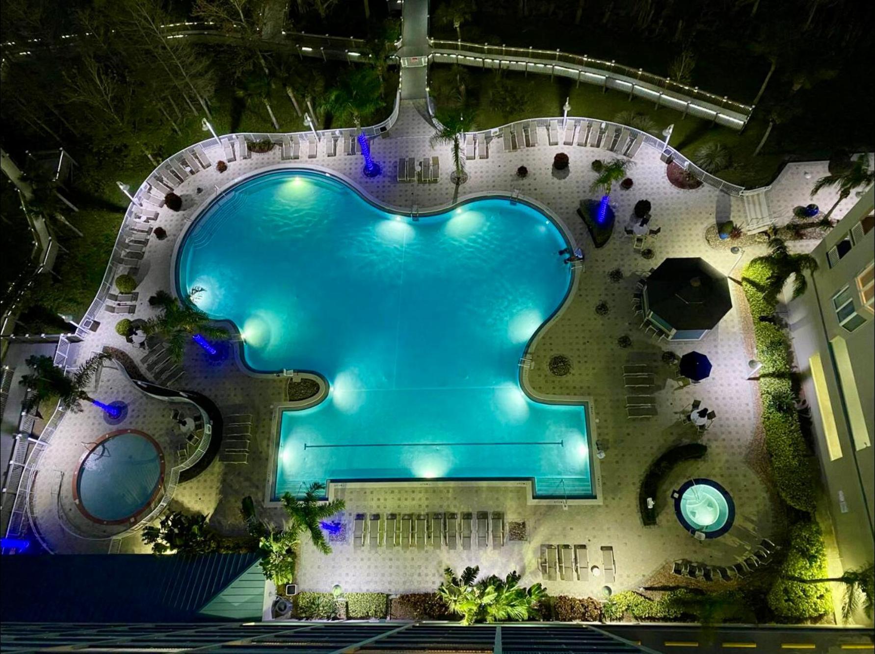 Apartment Balcony King - & Pool View *