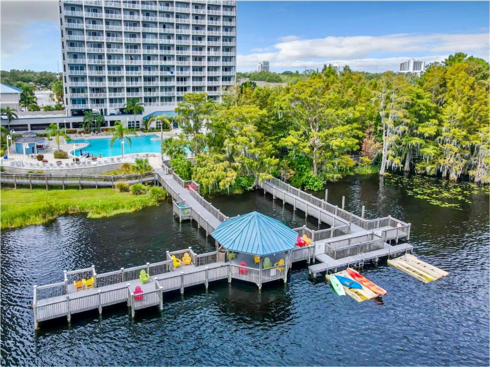 Balcony King - & Pool View * Orlando