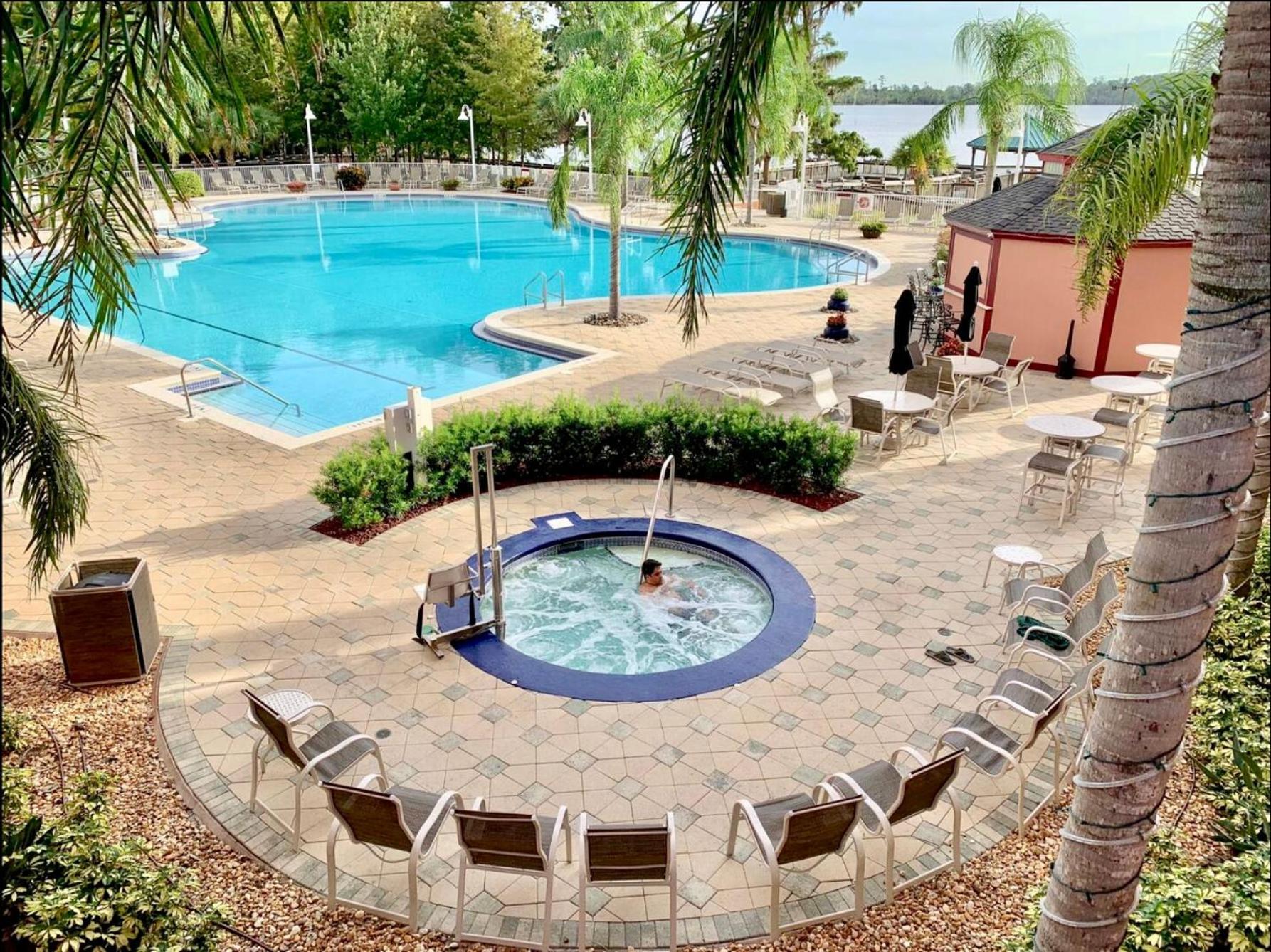 Apartment Balcony King - & Pool View