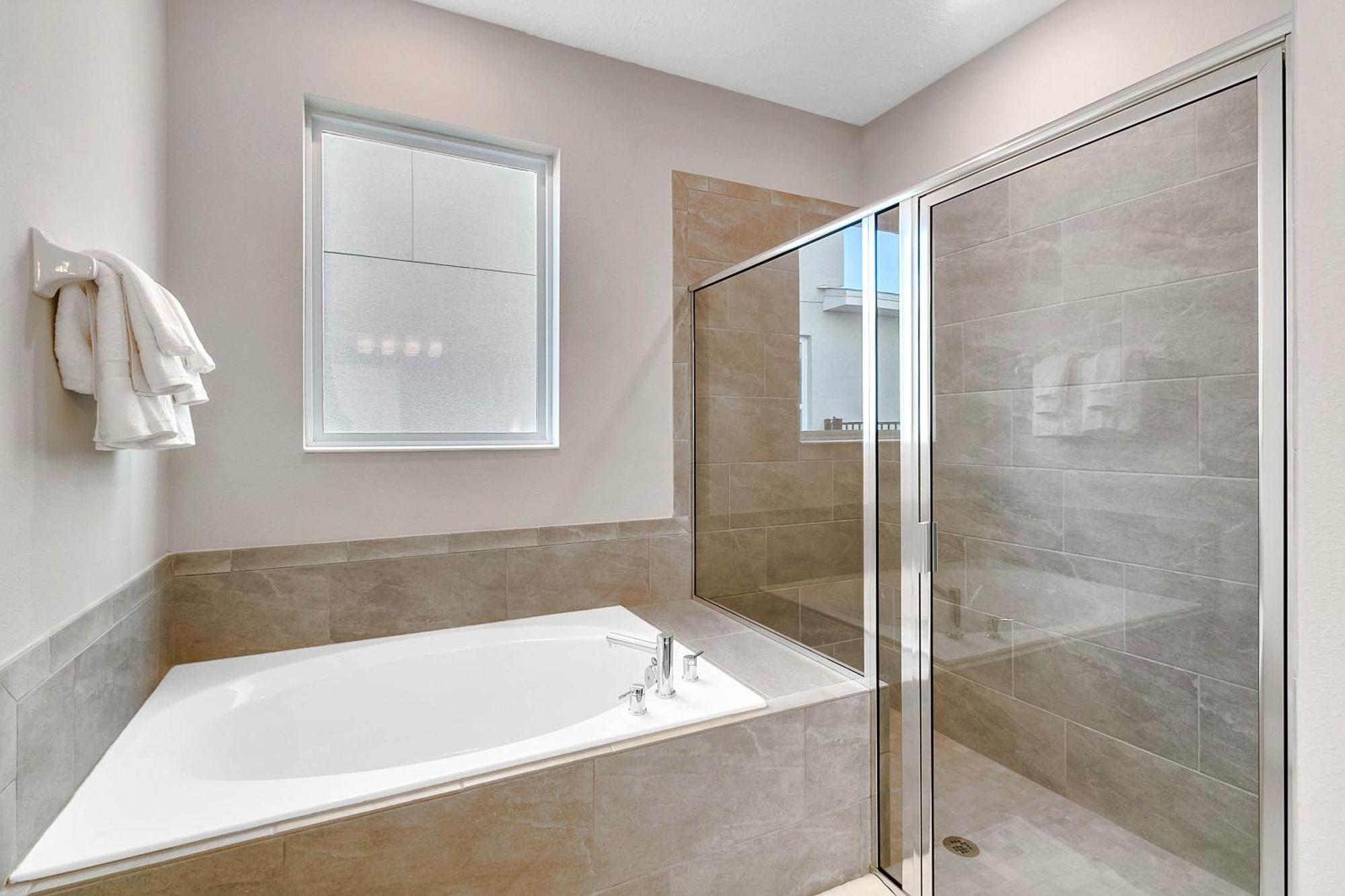 8 Bedrooms - 6,5 Bathrooms - Encore 297 Aa *