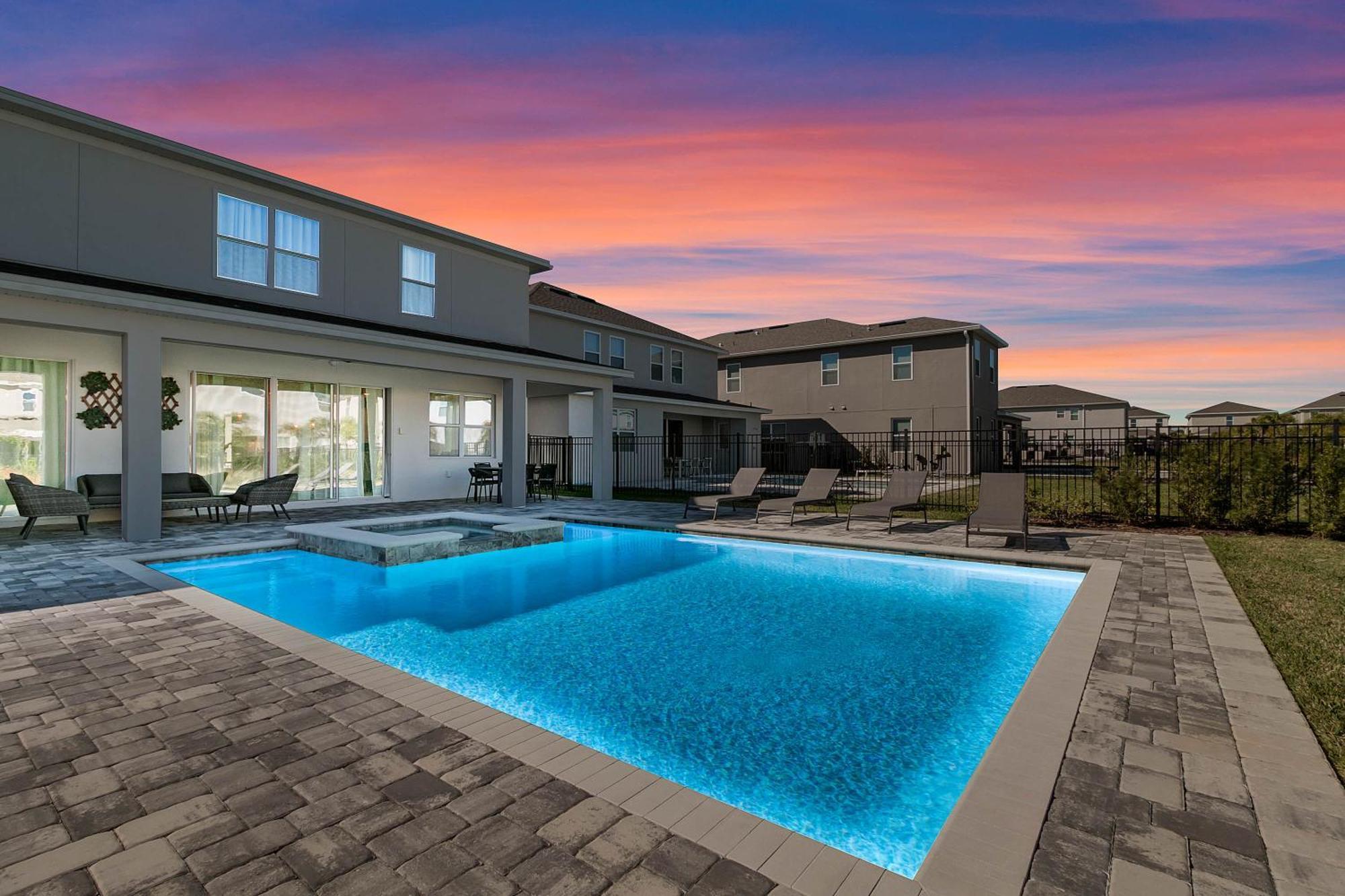 8 Bedrooms - 6,5 Bathrooms - Encore 297 Aa