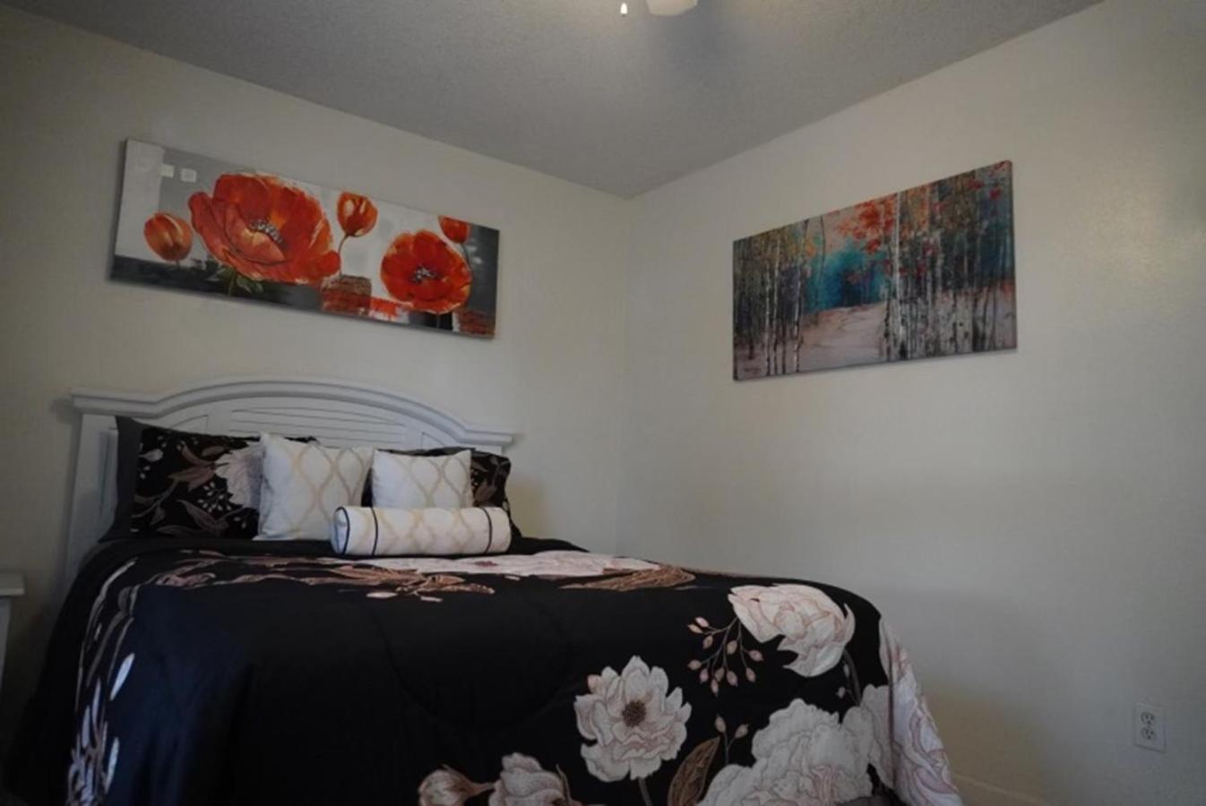 House Of Blues-3 Bedrooms+gameroom *