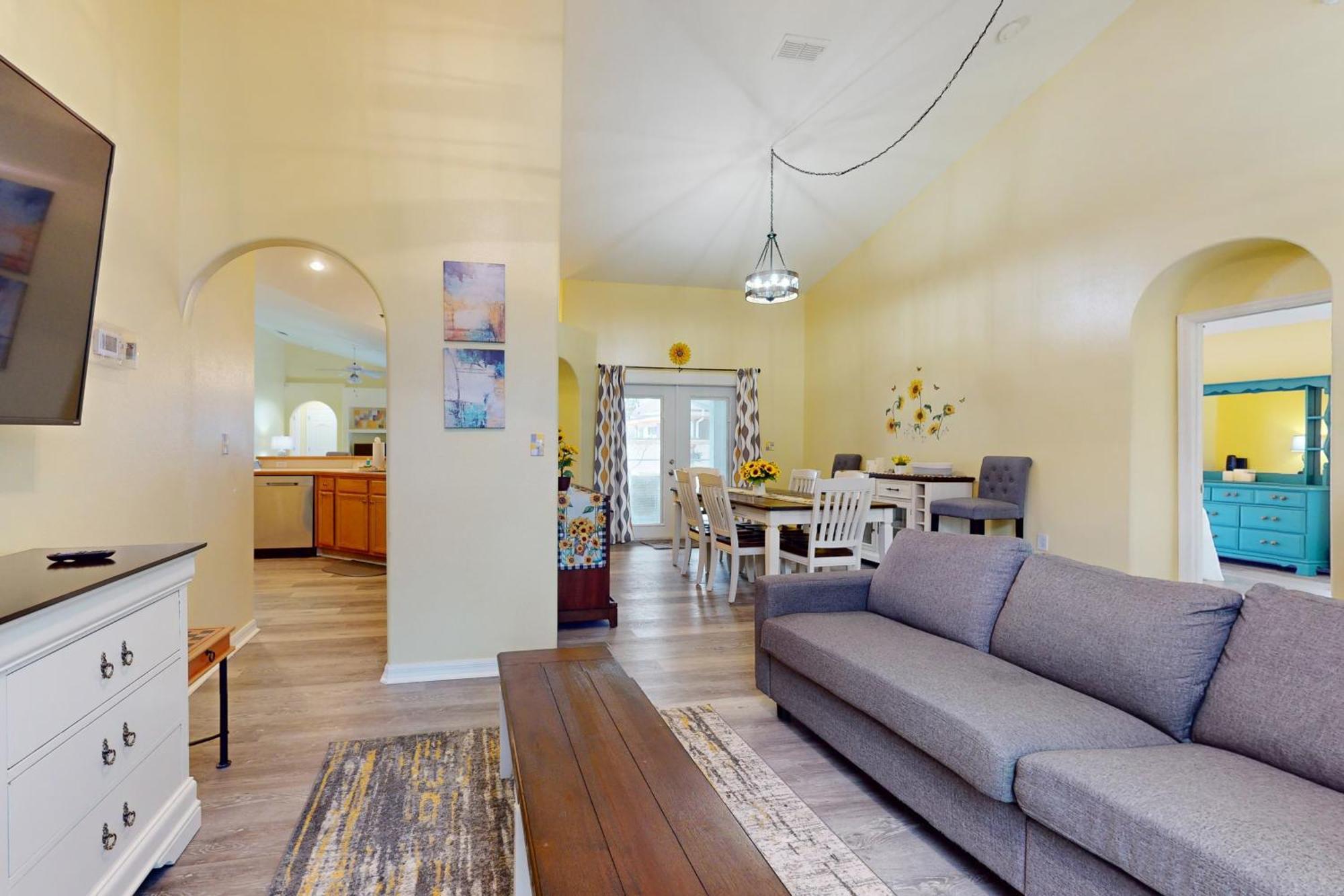 Sunny Groves Holiday home