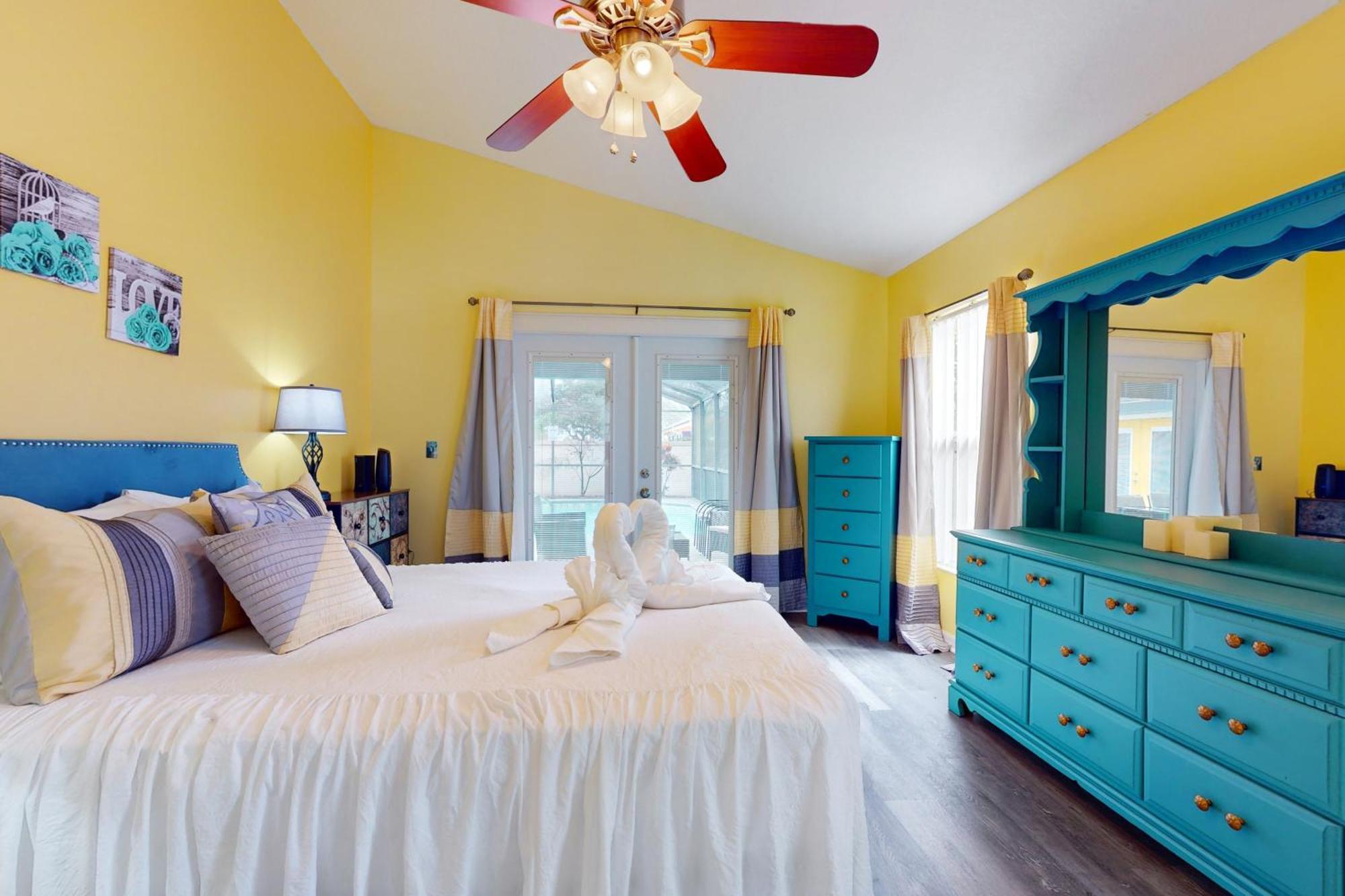 Holiday home Sunny Groves *