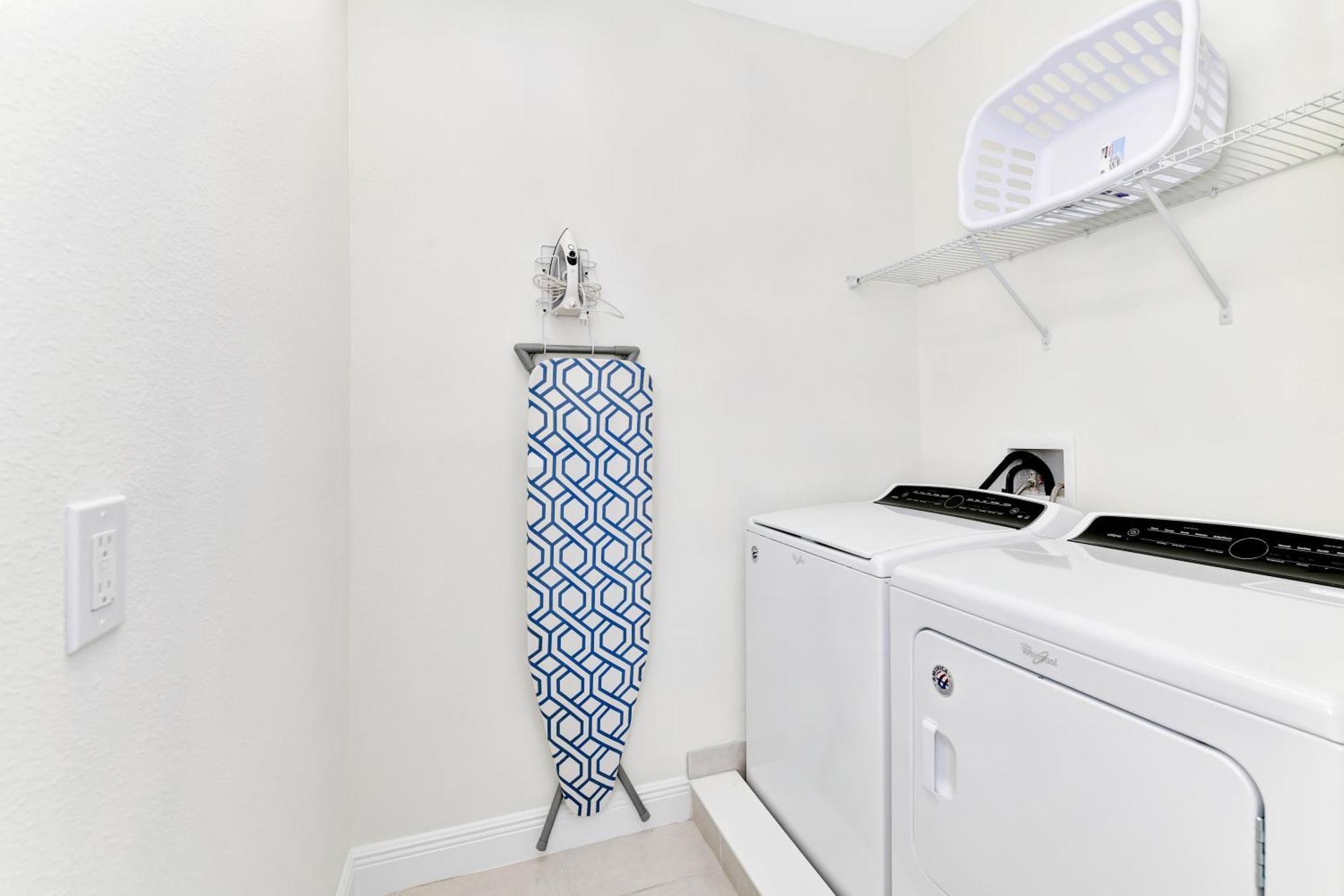 Swanky Six Bedroom With Private Pool Near At Encore By Rentyl - 7394mr Holiday home