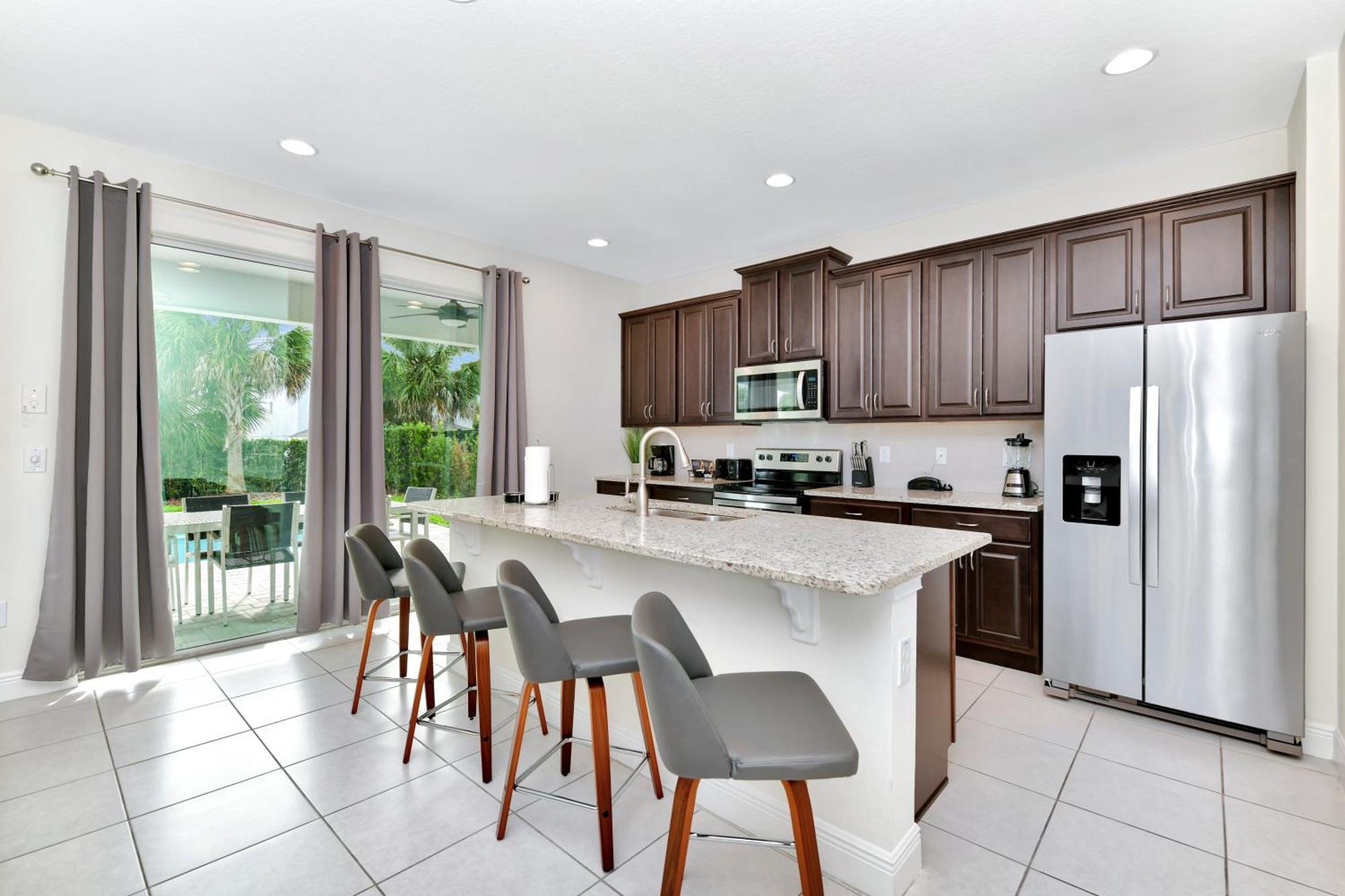 Holiday home Swanky Six Bedroom With Private Pool Near At Encore By Rentyl - 7394mr *