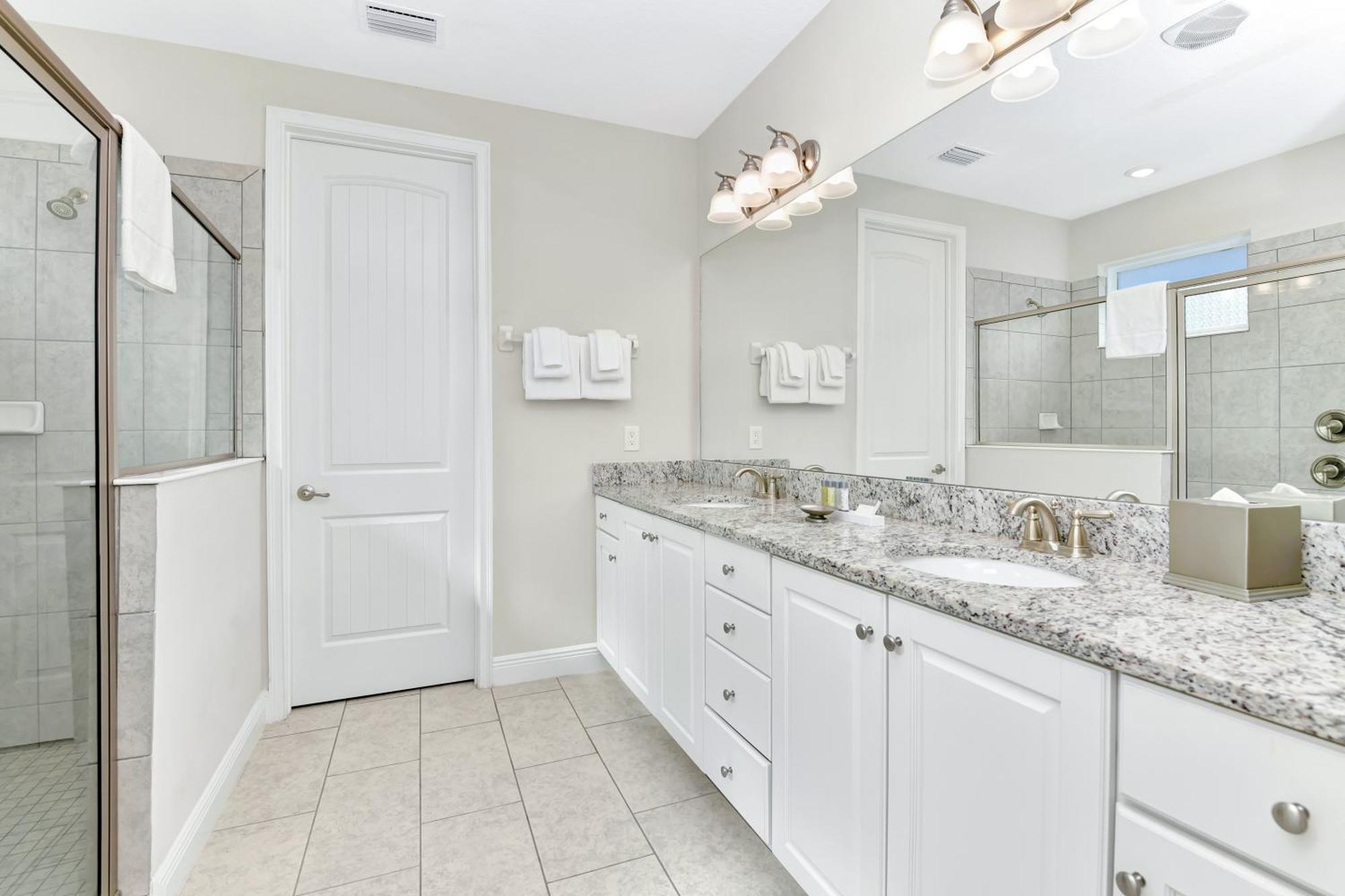 Welcoming Five Bedroom House With Private Pool Near At Encore By Rentyl - 267sf