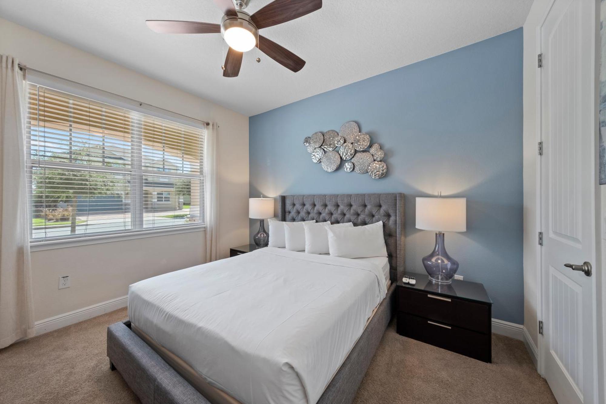 Unique With Media Room, Theme And Private Pool Near With Access By Rentyl - 7716f Holiday home *
