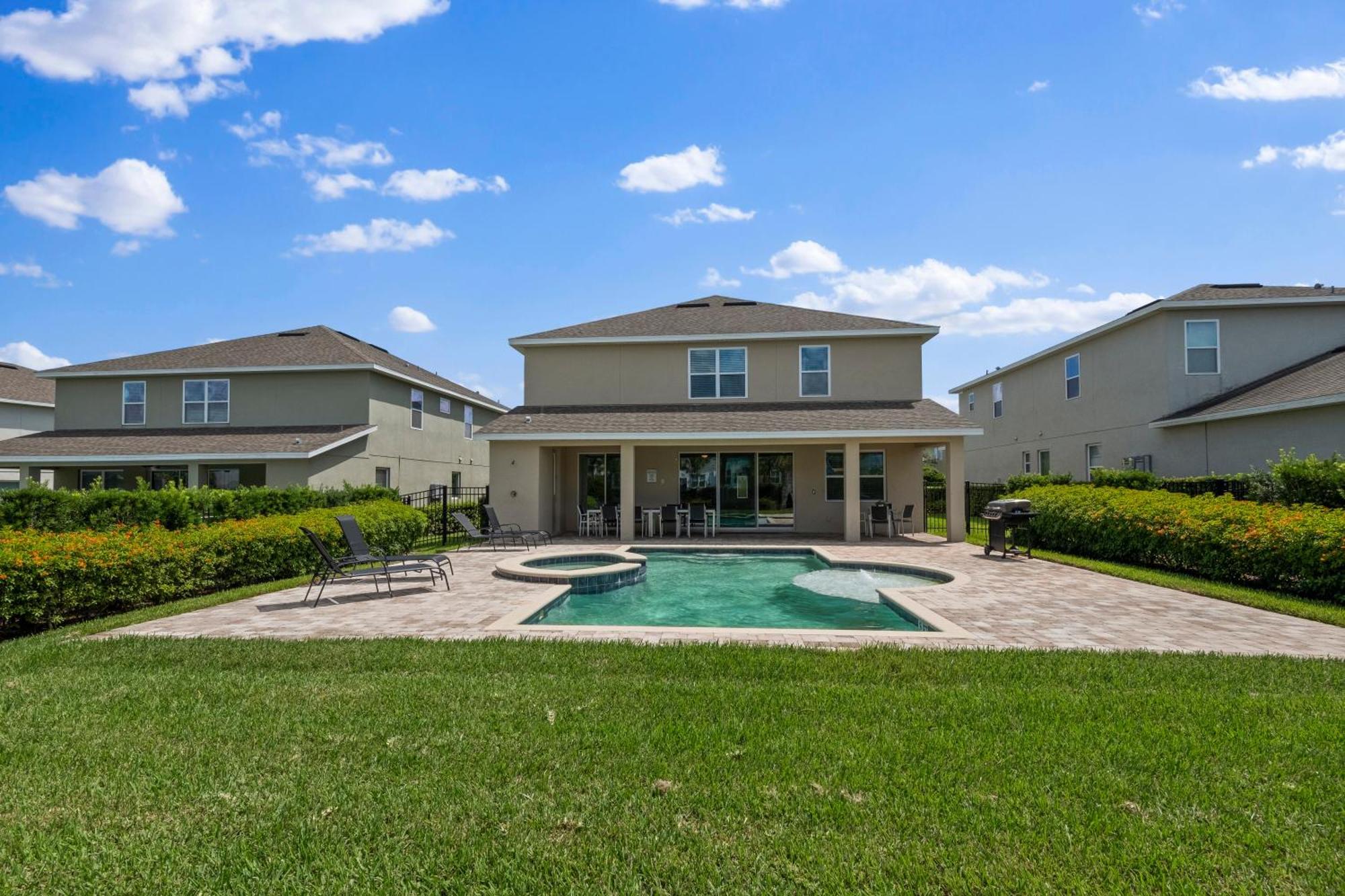 Unique With Media Room, Theme And Private Pool Near With Access By Rentyl - 7716f Holiday home Orlando