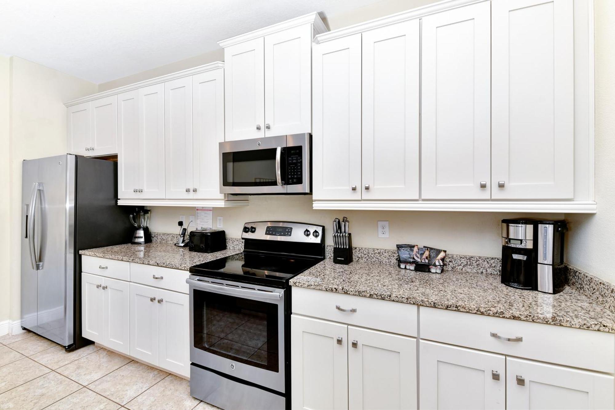 Spacious With Private Pool And Game Near With Amenities By Rentyl 660l Holiday home *