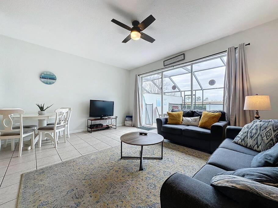 Sunnyside Up Gated Style Community Holiday home