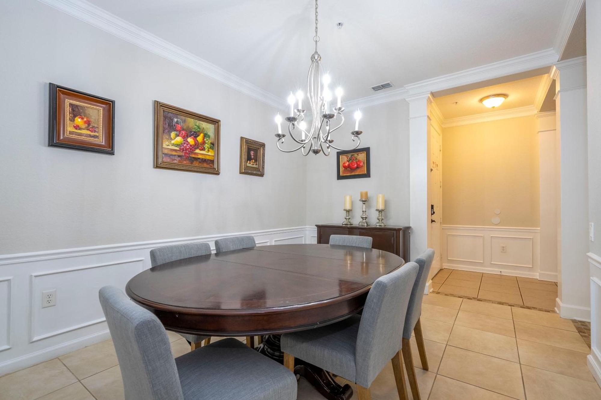 Renovated 4br 5min Conv Center