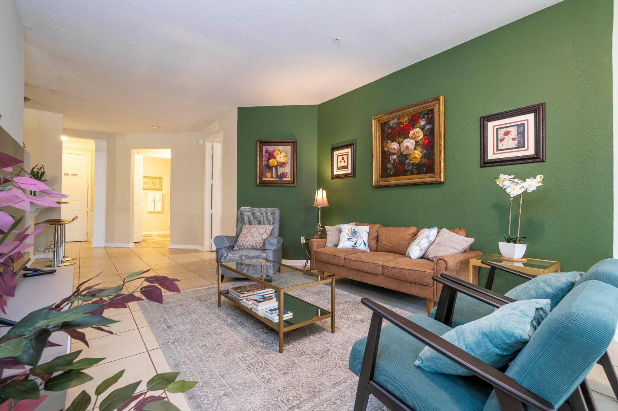 Renovated 4br 5min Conv Center Holiday home