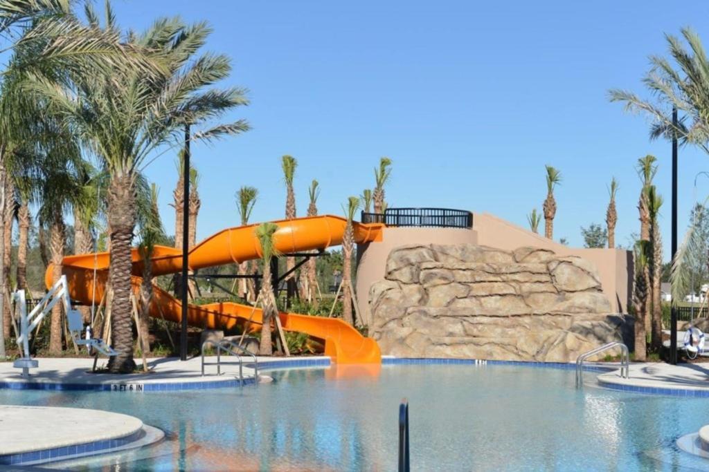 6 Bedrooms - 5,5 Bathrooms - Solterra 4193 Od *