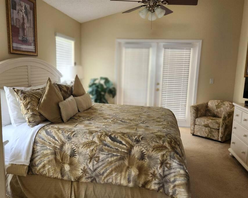 35 - Fabulous 4 Bedroom With South Facing Pool *