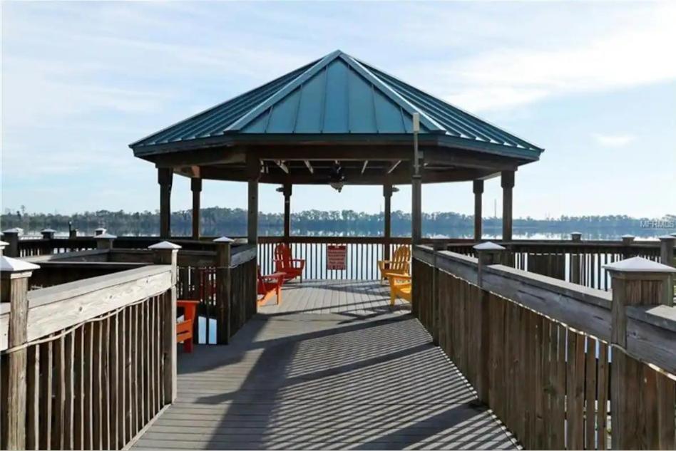 Apartment Big Pool, Stunning Lakeview, Sunrise, # 710