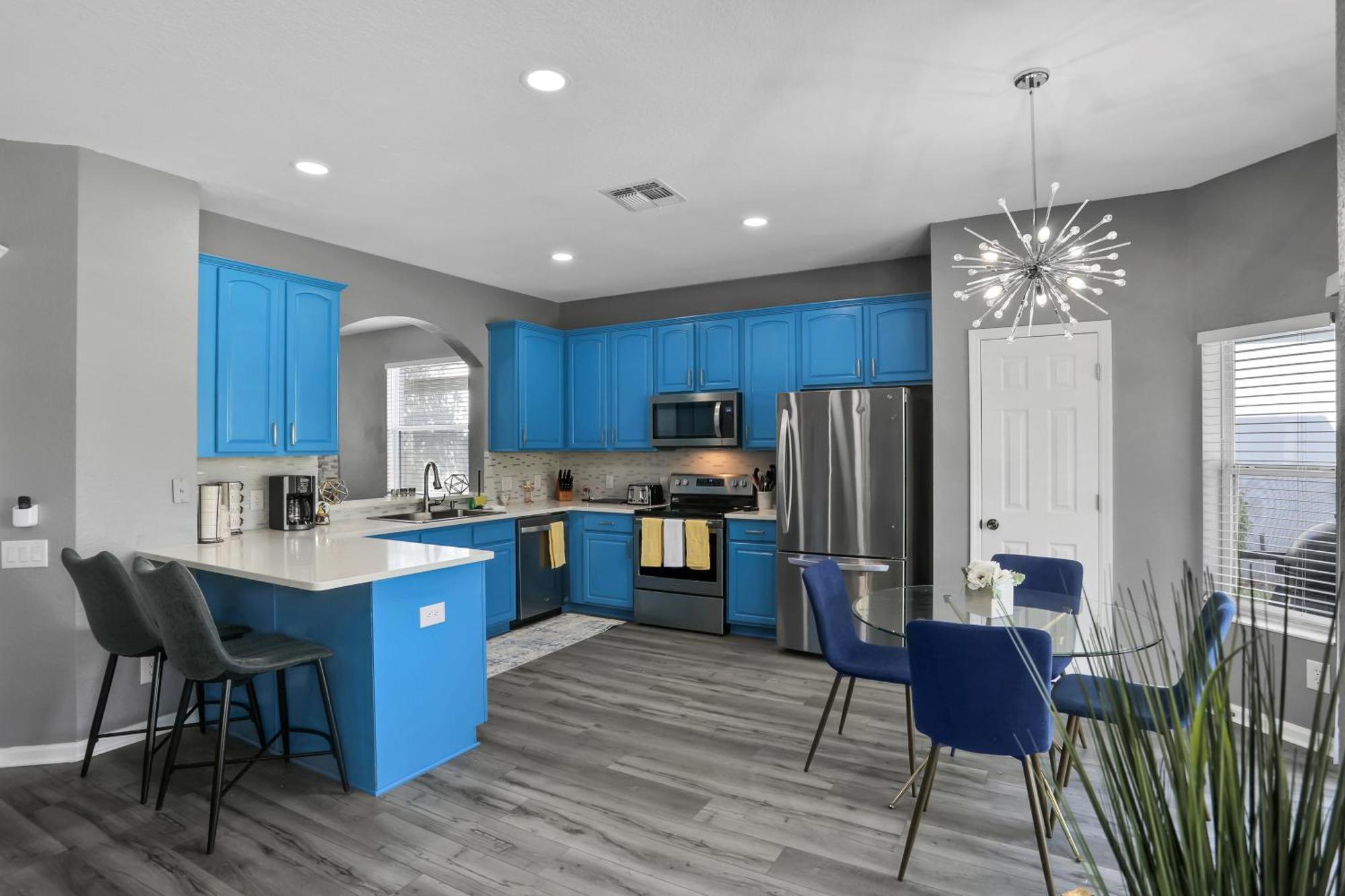 Themed Luxury 6br Getaway With Amenities *