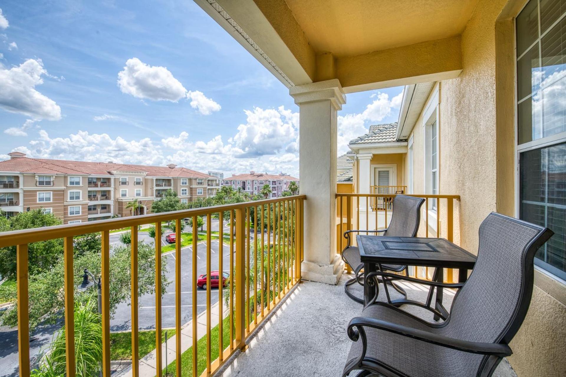 Floor*balcony*vistacay Convention Ctr & Idrive Orlando