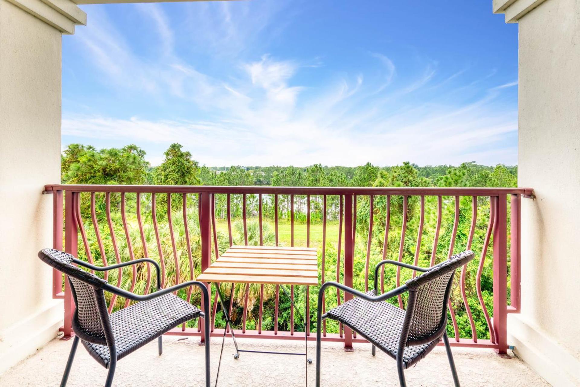 Pool*top Floor*forest Views*balcony*vistacay Holiday home
