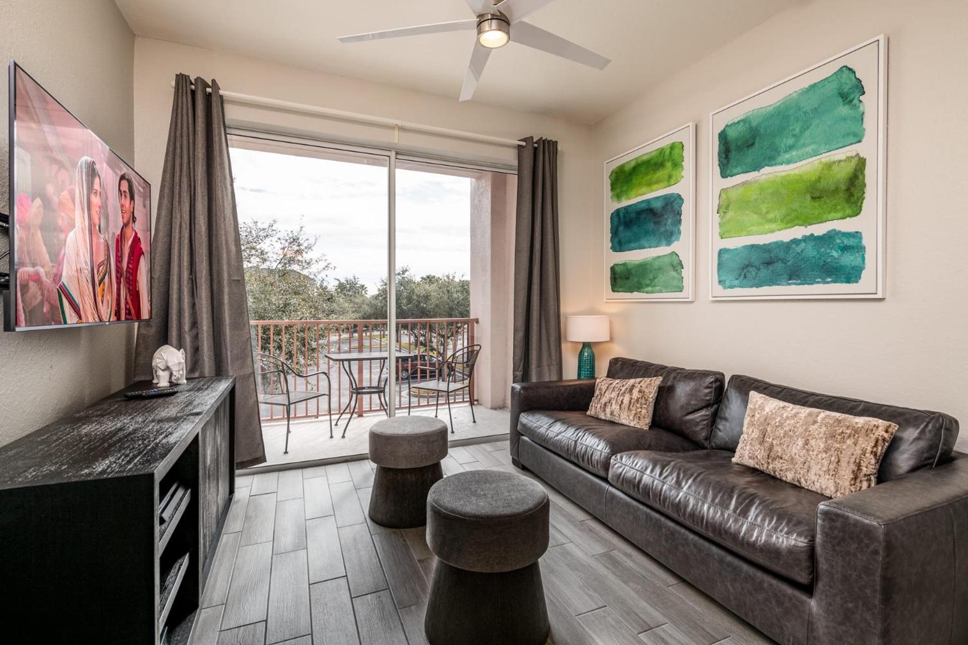 Holiday home Near Pool*balcony*vistacay Convention Ctr & Idrive Orlando