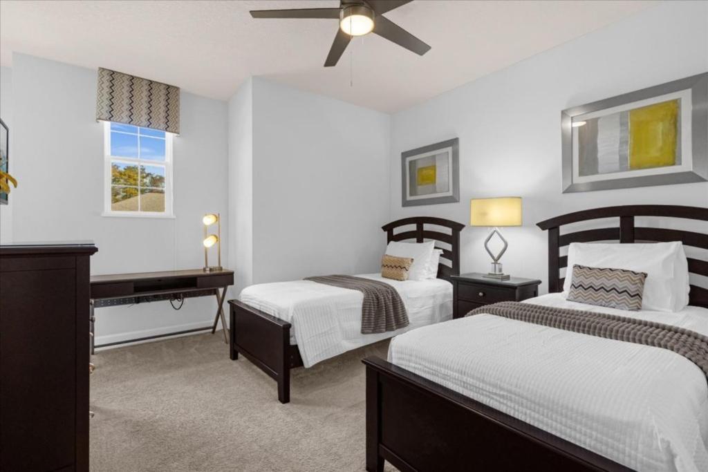 3 Bedrooms- 3 Bathrooms- The Retreat 1521 Rc