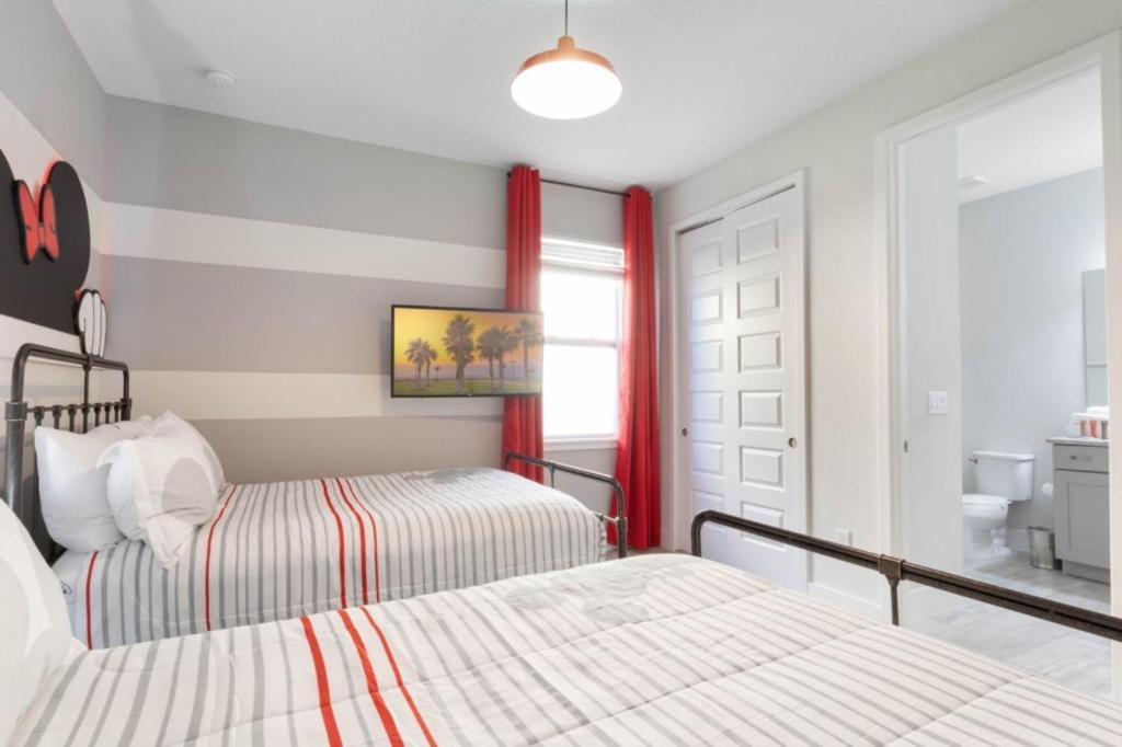 8 Bedroom- 7 Bathroom- Encore 7590ma Orlando