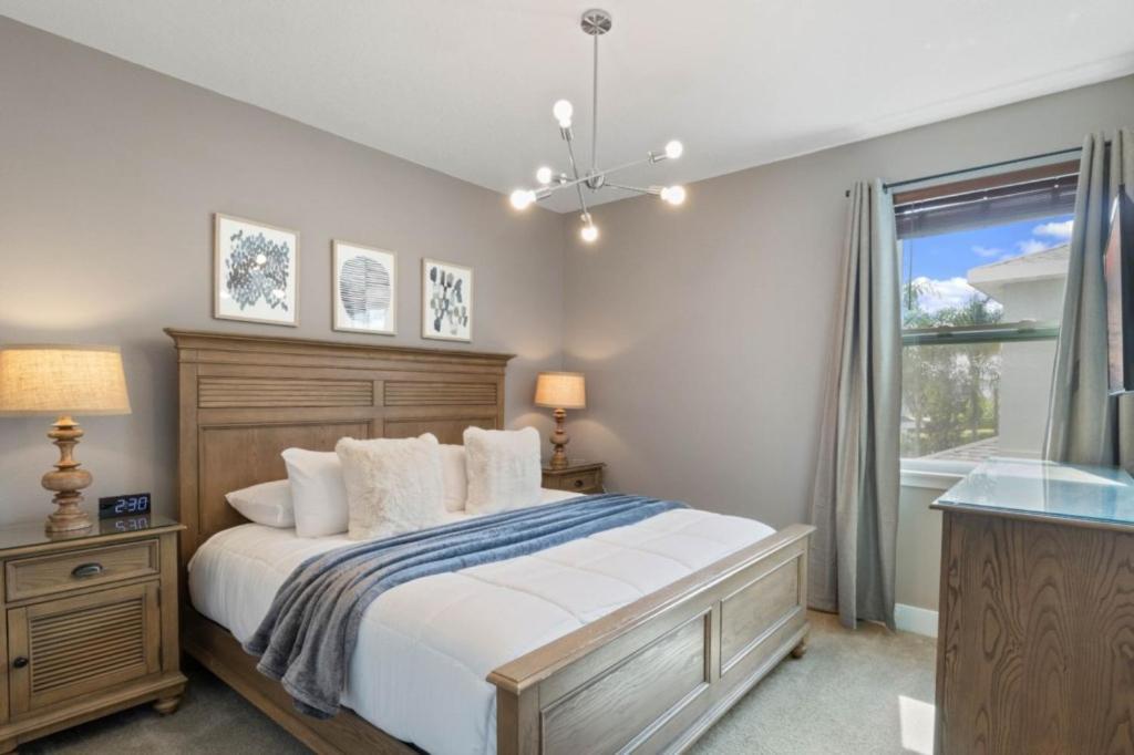 8 Bedroom- 7 Bathroom- Encore 7590ma * Orlando