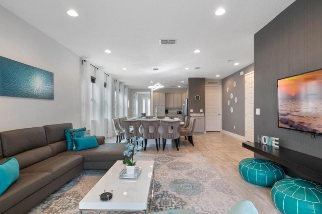 8 Bedroom- 7 Bathroom- Encore 7590ma Orlando